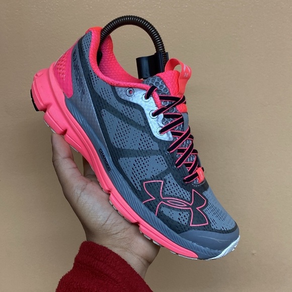 Under Armour Charged Bandit “Breast Cancer Awareness” - Picture 8 of 17